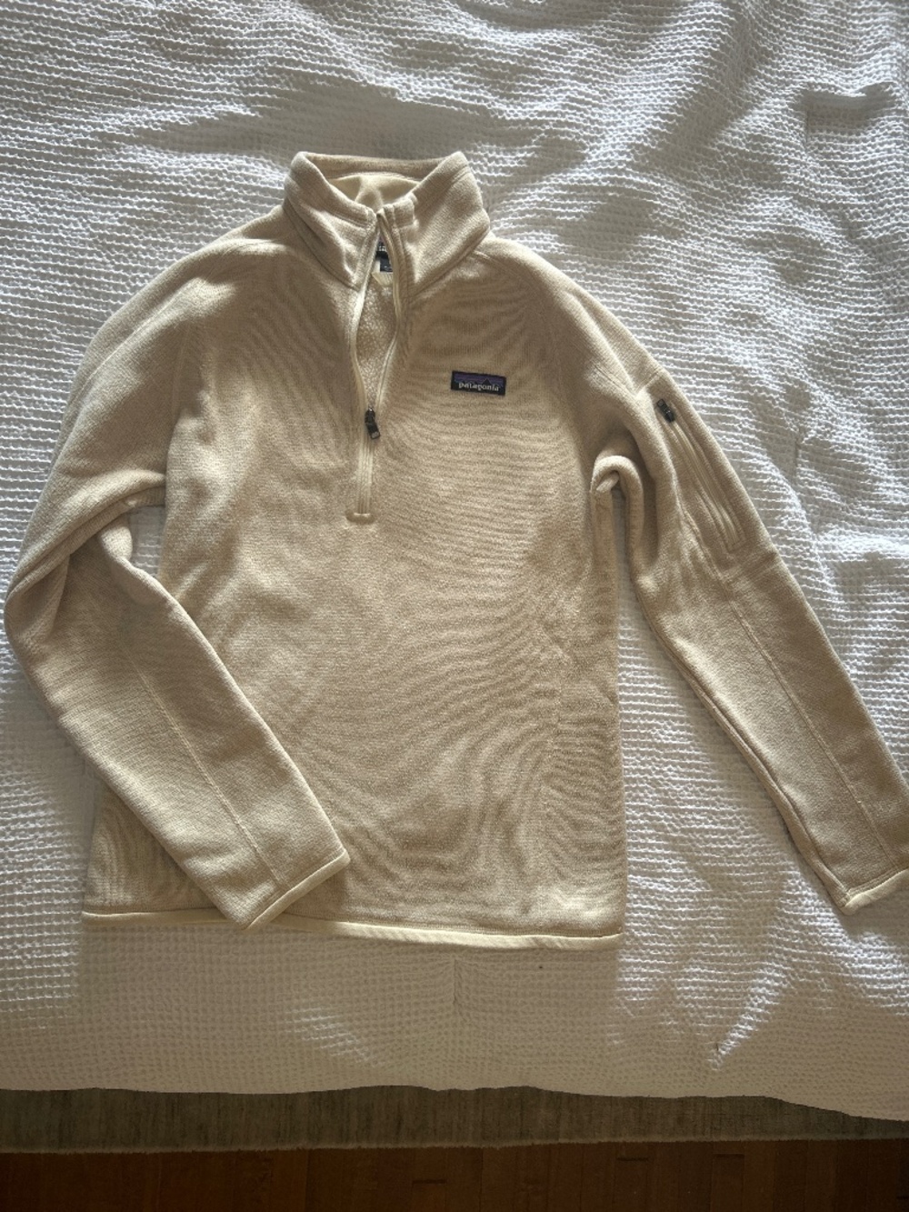 Women’s Patagonia Quarter Zip sweatshirt